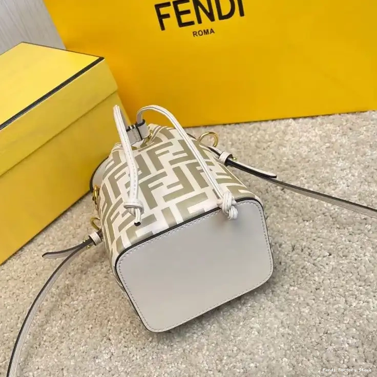 Cheap Motif Calf Bucket Tresor Bag Leather Mon Fendi White FF In Mini 0505